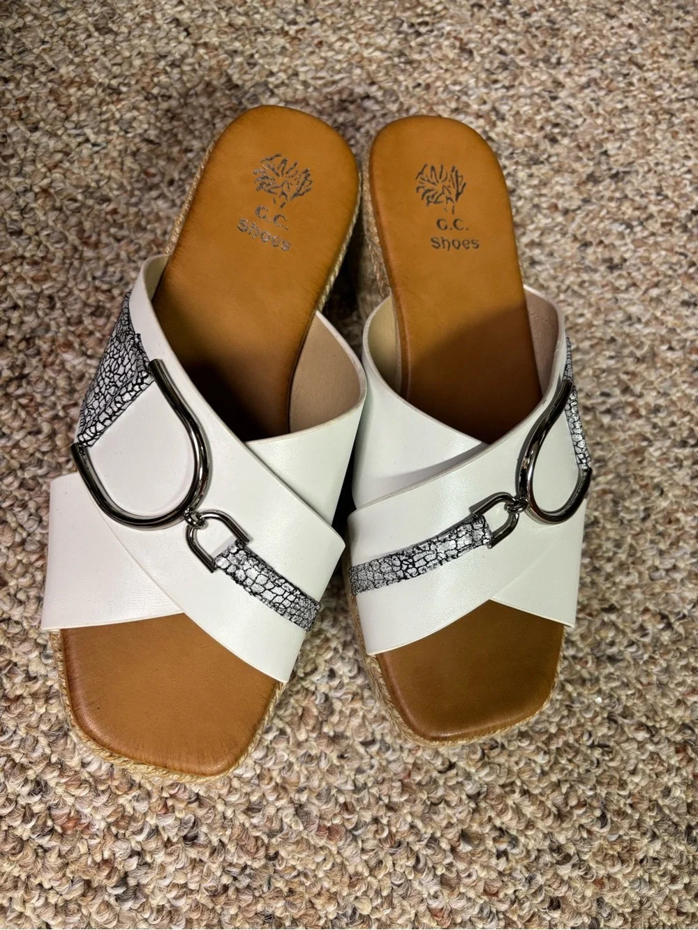 G.C. SHOES Womens White 1-1/2